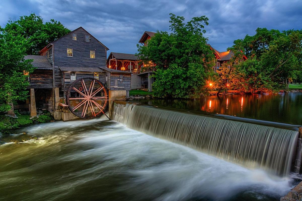סביירוויל The Tiny Barn, 1089 Free Tickets Each Paid Day, Dollywood And More מראה חיצוני תמונה